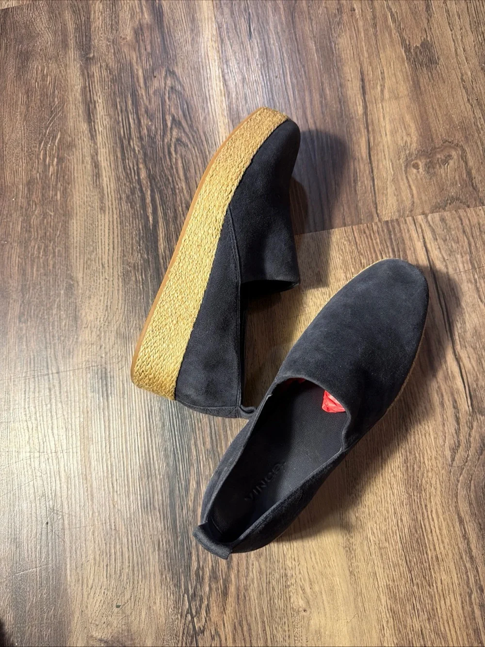 Vince Wilden Slip-On Shoes Round toe Suede Leather & fabric lining size 6M